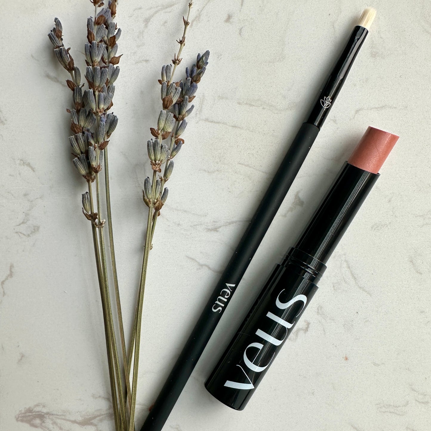 LIPS AND SHINE
